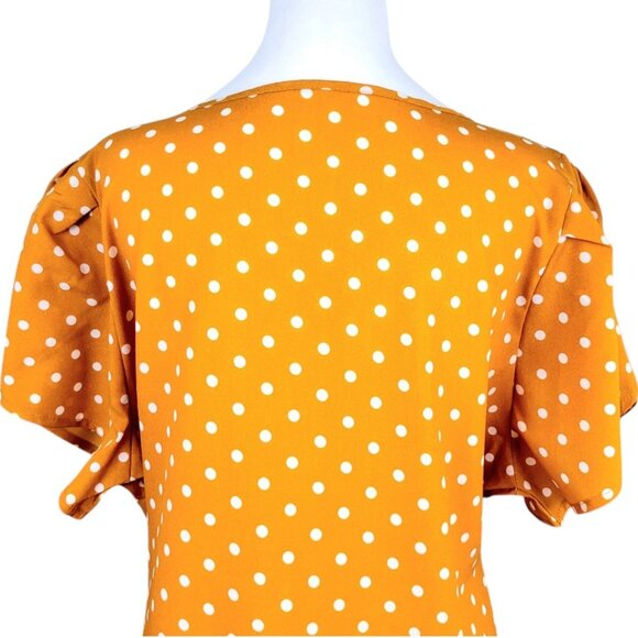 Women's Plus 2X Yellow Polka Dot Flutter Sleeve Blouse - Round Tiered Neckline - Picture 6 of 12